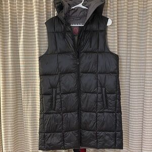Bernardo Black Puffer Vest size S